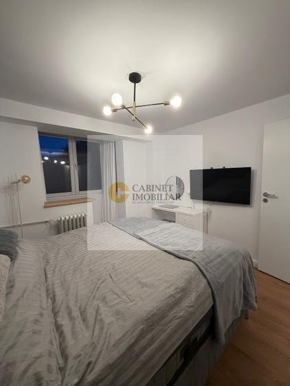 Apartament cu 2 camere decomandat, mobilat în P-ța Victoriei