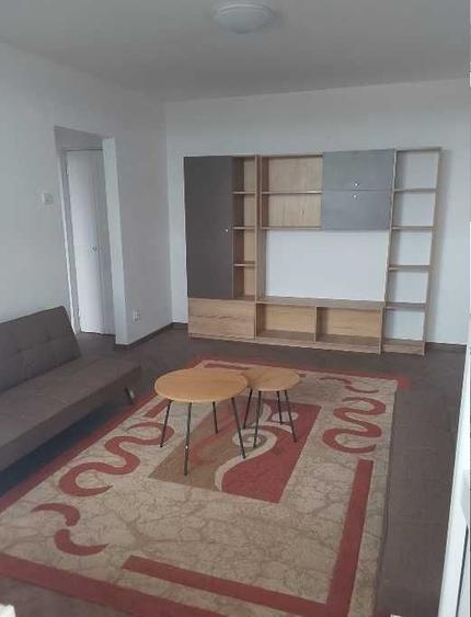 Apartament cu 2 camere semidecomandat în Eroii Revoluției