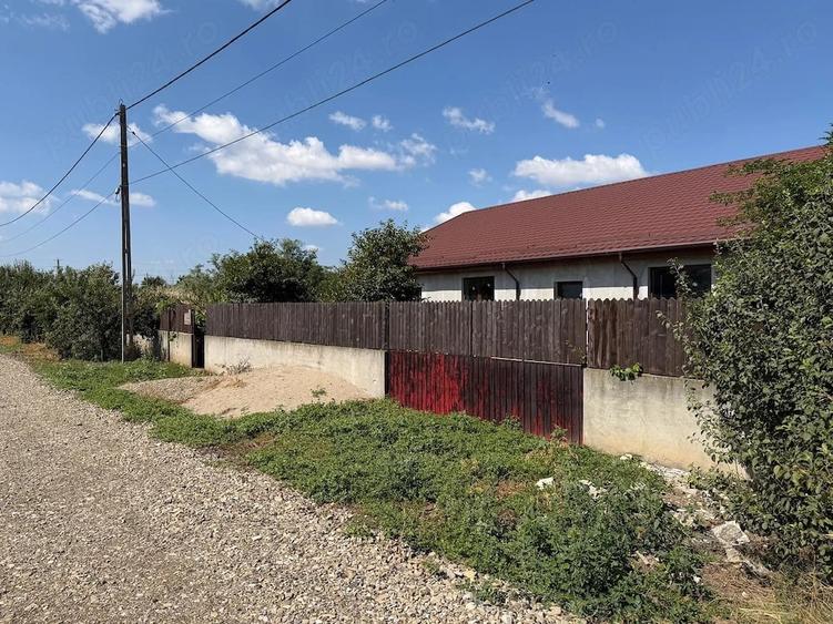 Casă cu Teren 1244 Mp în Jilavele