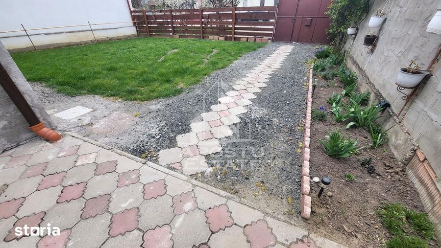 Casă cu 5 camere cu Teren 898 Mp în Șag