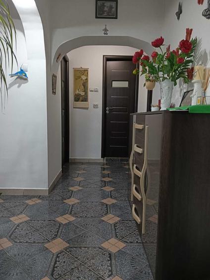 Apartament cu 2 camere decomandat în Drumul Taberei