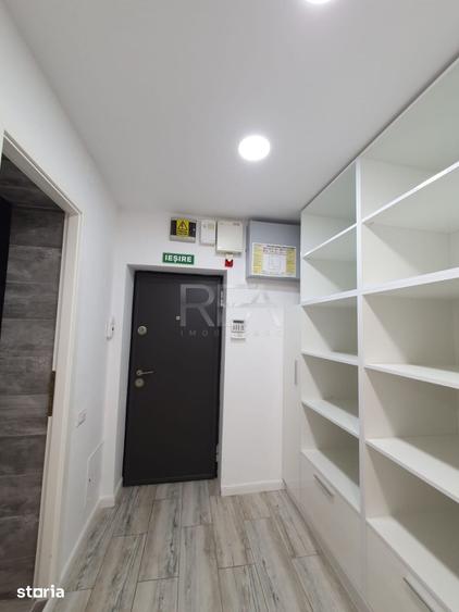 Spațiu comercial, de 38 mp, în Titan