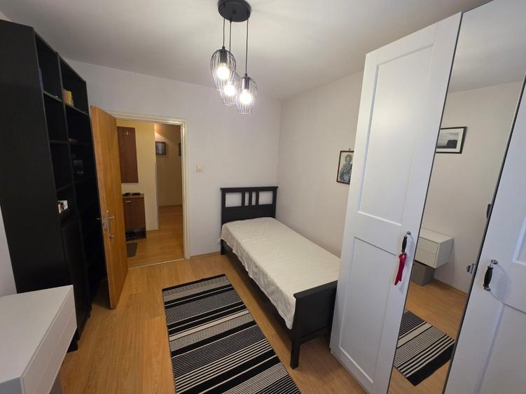 Apartament cu 3 camere decomandat în 1 Decembrie 1918