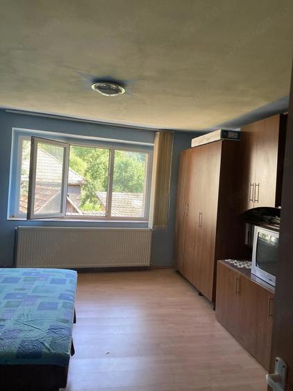 Casă cu 4 camere cu Teren 350 Mp în Viștea
