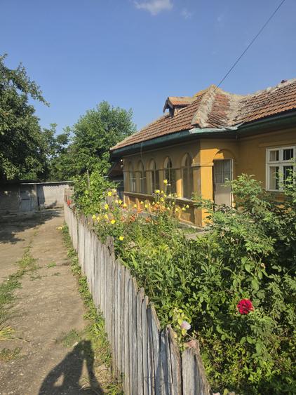 Casă individuală cu 2 camere cu Teren 1100 Mp în Găneasa