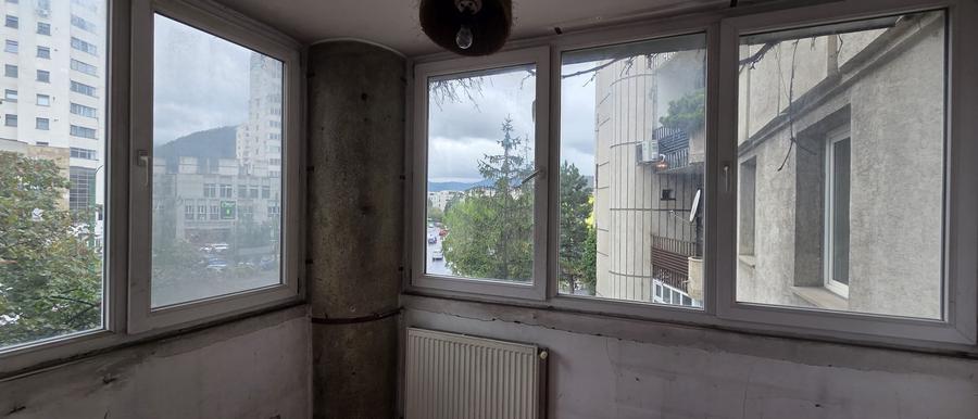 Apartament cu 3 camere decomandat în Centrul Civic