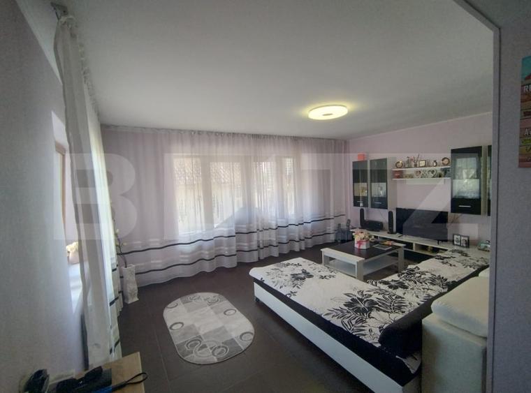 Casă individuală cu 5 camere cu Garaj în Malu Mare