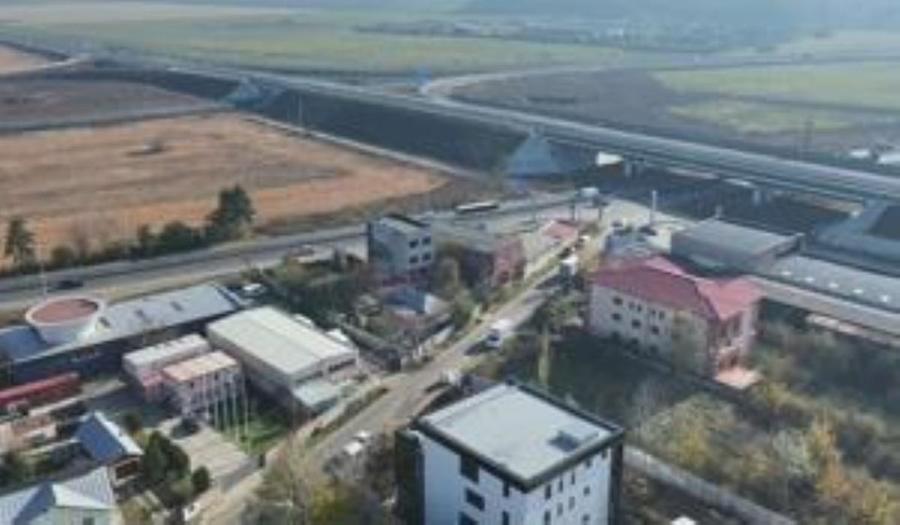 Spațiu industrial, de 945 mp, în Petrești
