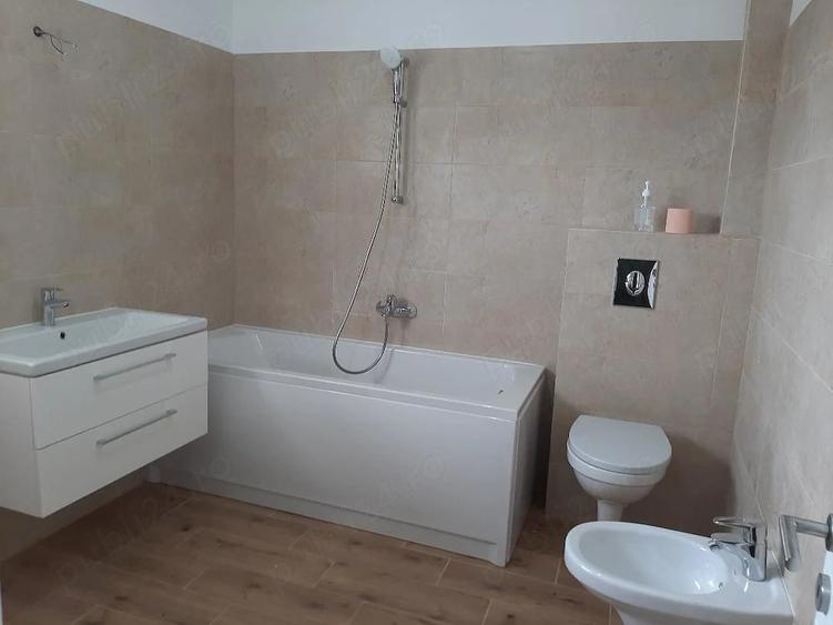 Casă cu Teren 370 Mp în Valea Mare
