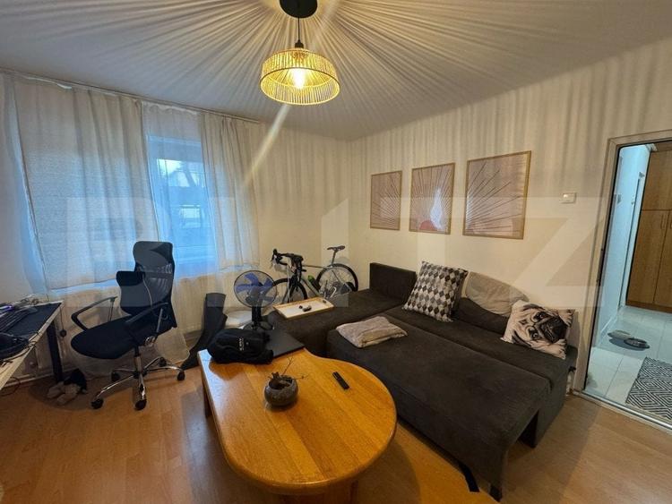 Apartament cu 2 camere semidecomandat, mobilat în Bălcescu