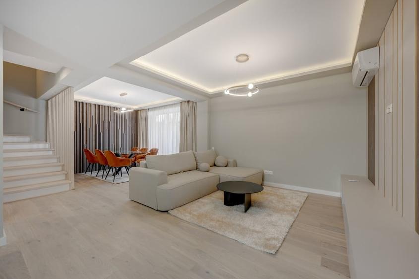 Duplex cu 5 camere cu Teren 300 Mp în Mogoșoaia