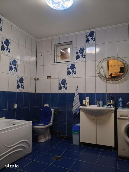 Apartament cu 3 camere în Traian