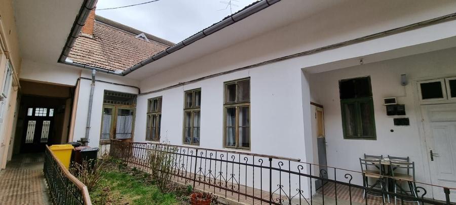 Casa cu curte comuna langa Cetate , 168 MP util , front stradal , propietar. - 5
