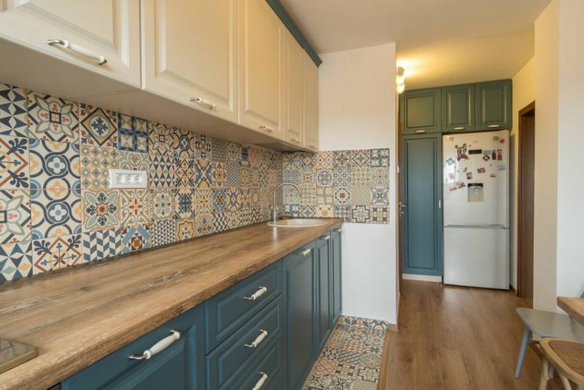 Apartament cu 3 camere decomandat în Vitan