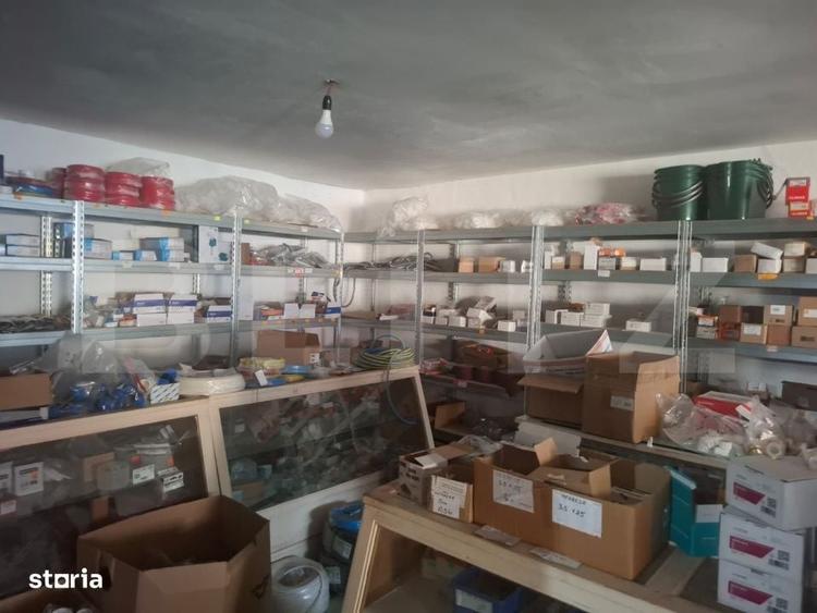 Spațiu comercial, de 200 mp, în Glod
