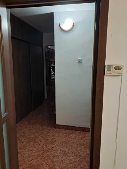 Apartament cu 3 camere decomandat în Militari