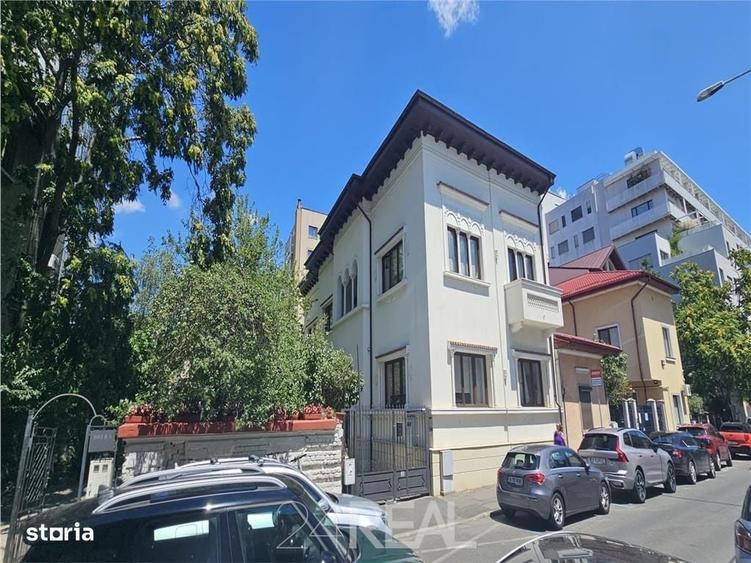 Spațiu comercial, de 600 mp, în Central