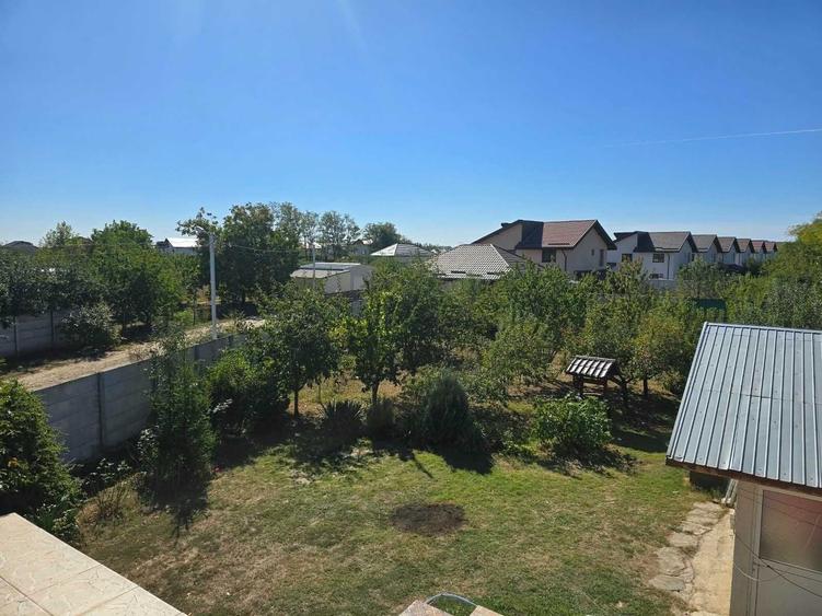 Casă cu 4 camere cu Teren 1300 Mp în Săbăreni