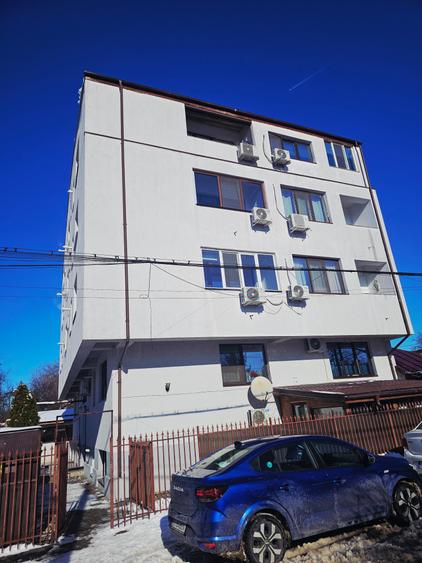 Apartament cu 3 camere semidecomandat, mobilat în Bucureștii Noi