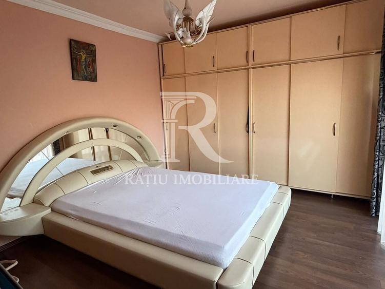Apartament cu 3 camere decomandat, mobilat în Central