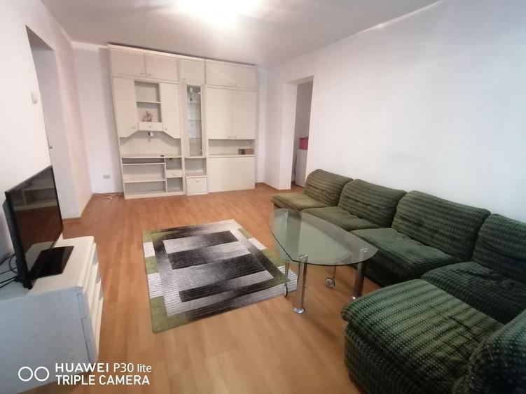 Apartament cu 2 camere semidecomandat în Câmpeni