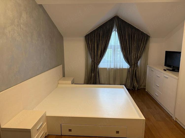 Apartament cu 3 camere decomandat în Exterior Vest