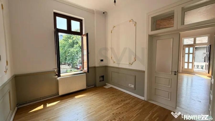 Casă cu 7 camere cu Teren 50 Mp în Unirii