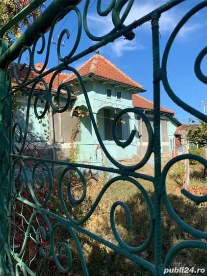 Teren de 1734 mp, în Pietroasele