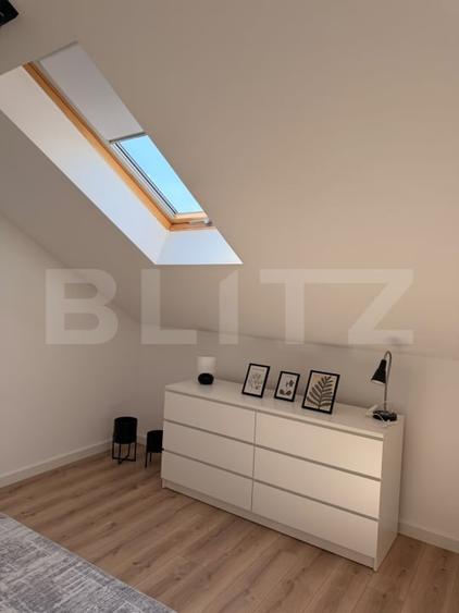 Apartament cu 3 camere semidecomandat, mobilat în Florești