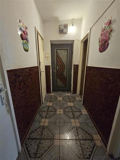Apartament cu 4 camere semidecomandat în Stupini