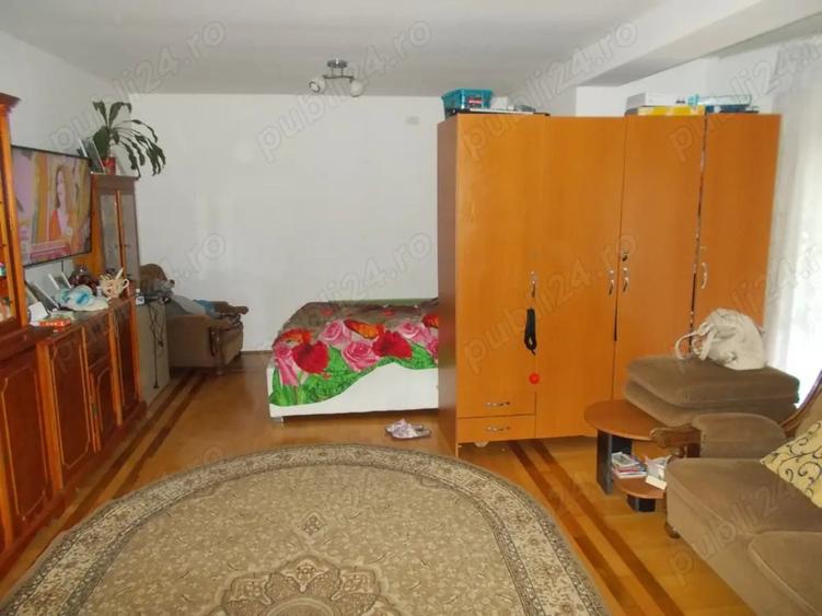 Casă cu 4 camere în Moșnița Veche