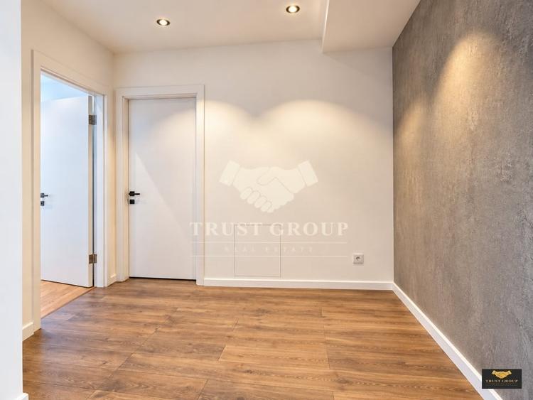 Apartament cu 4 camere decomandat, mobilat în Victoriei