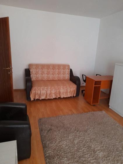 Apartament cu 2 camere decomandat în Titan