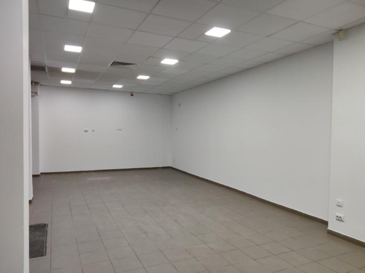Spațiu comercial, de 128 mp, în Dacia