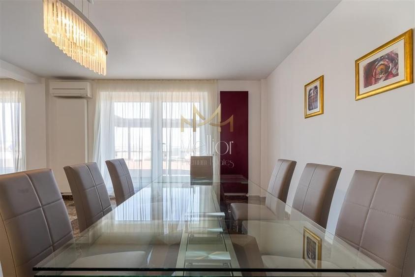 Apartament cu 4 camere semidecomandat în Borhanci