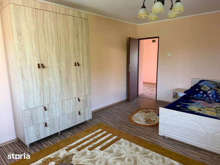 Casă cu 7 camere cu Teren 1000 Mp în Miroslava