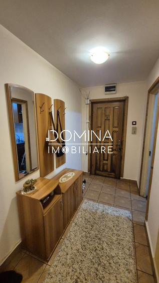 Apartament cu 2 camere semidecomandat, mobilat în Central