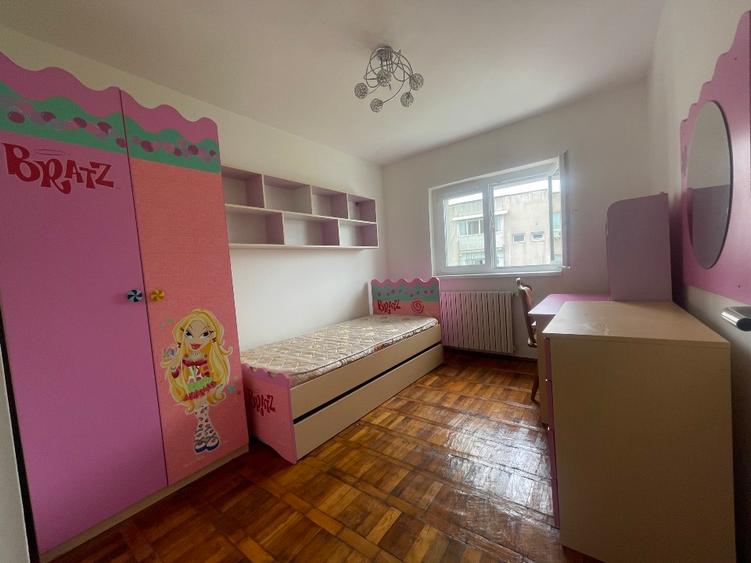 Particular vand apart. dec 3 camere mobilat - Constanta zona Tomis 3/Str. Soveja - 5