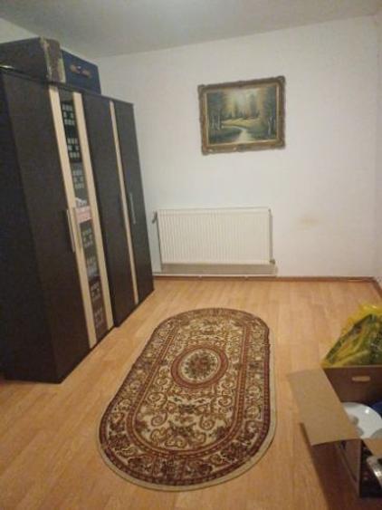 Casă cu 3 camere cu Canalizare în Giulești