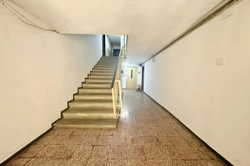 Apartament cu 2 camere semidecomandat, mobilat în Victoriei