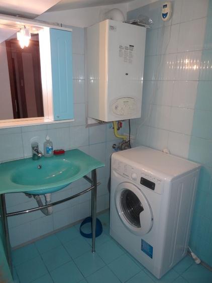 Apartament cu 2 camere decomandat, mobilat în Central