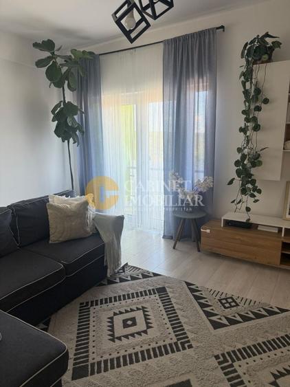 Apartament cu 3 camere semidecomandat, mobilat în Copou