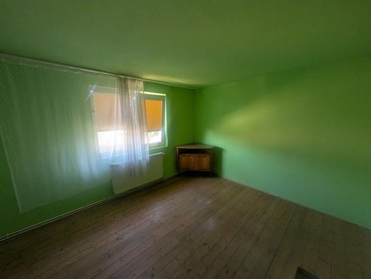 Casă cu 3 camere în Lipoveni