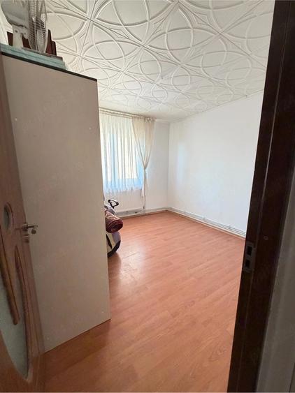 Apartament cu 2 camere nedecomandat în Central