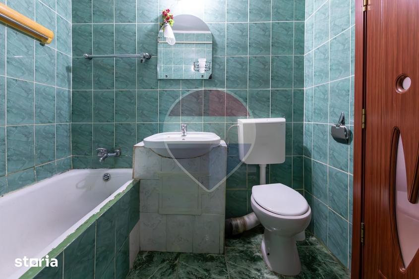Apartament cu 2 camere decomandat, mobilat în Republicii