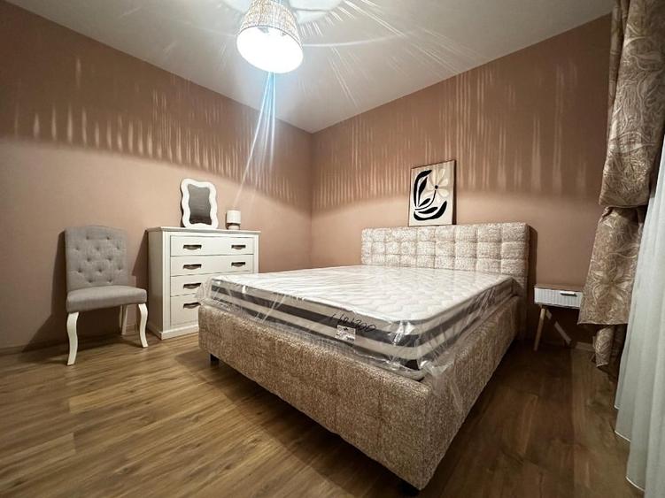 Apartament cu 3 camere decomandat în Europa