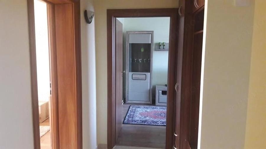 Apartament cu 3 camere semidecomandat în Ultracentral