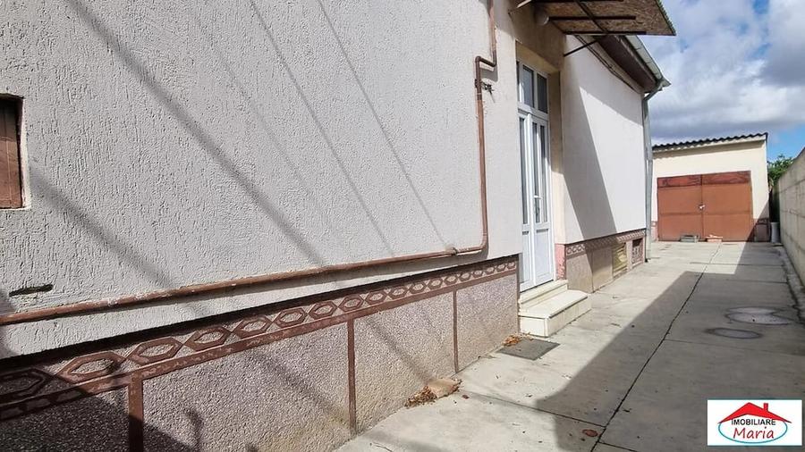 Casă cu 3 camere în Titulescu