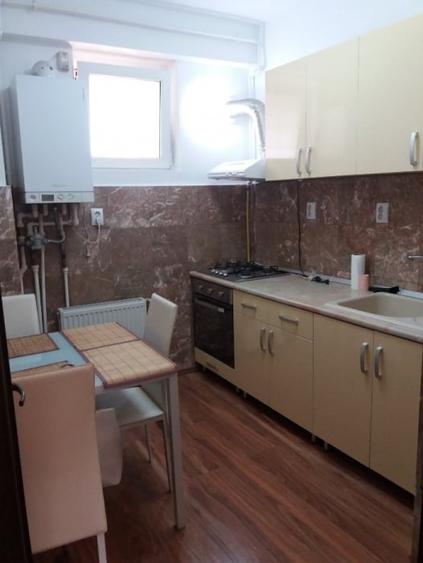 Apartament cu 3 camere decomandat în Cișmigiu