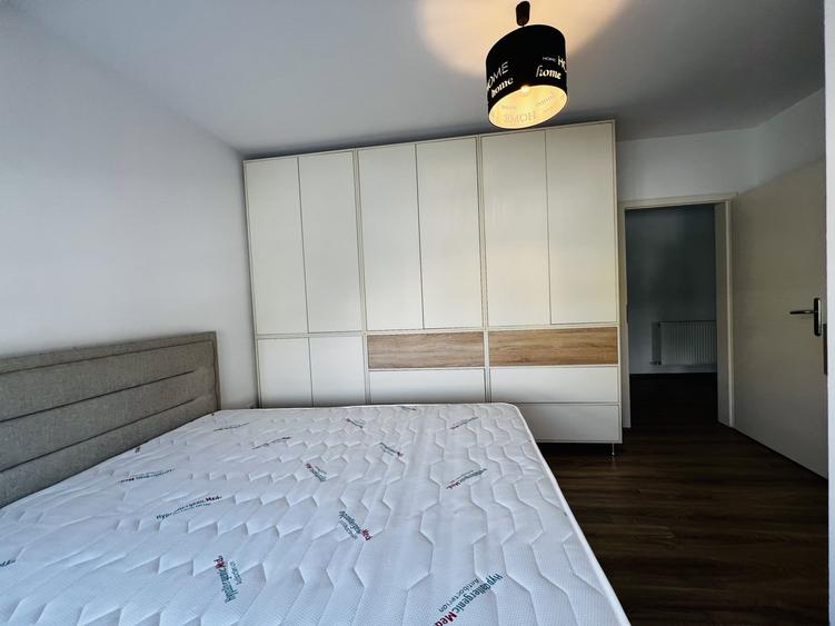 Apartament cu 3 camere semidecomandat, mobilat în Calea Urseni